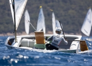 开云体育下载-瑞士帆船选手势不可挡，蓝天白帆飞舞的简单介绍