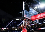 开云体育入口-包含雄鹿主场轻取太阳，字母哥状态火热低迷的太阳难有作为的词条