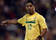 开云体育在线-劳塔罗冠军级表现点燃蓝白希望，牙买加翻盘英格兰折射足球无常魅力