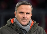 开云APP-沙尔克输球遭遇挑战，迫切需要反击