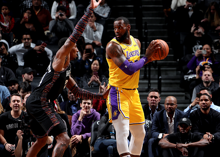 马刺血洗土耳其男篮，拉塞尔送出助攻的简单介绍