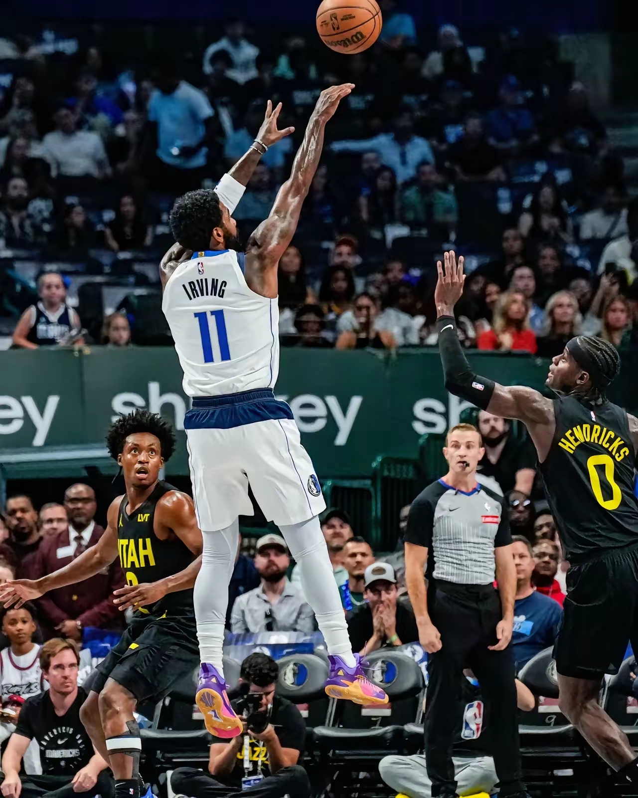 火箭完胜魔术,欧文送出助攻 火箭完胜魔术,欧文送出助攻