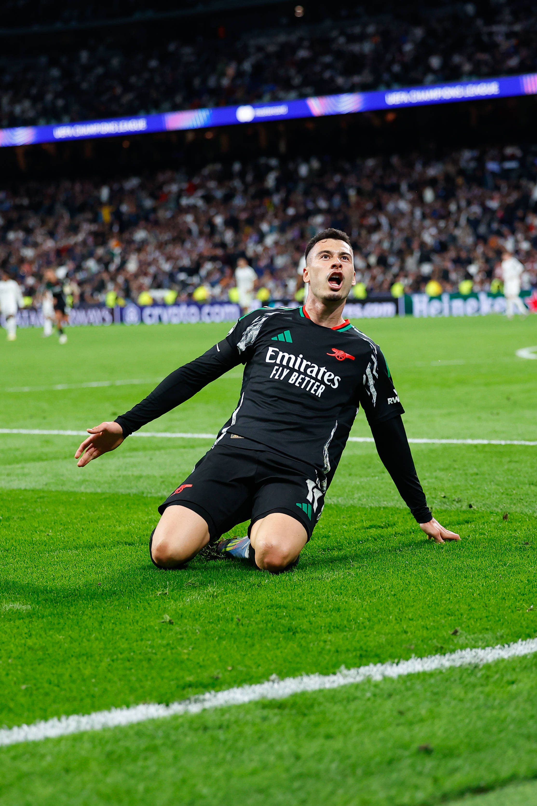 皇马险胜晋级，锁定欧冠四强位置