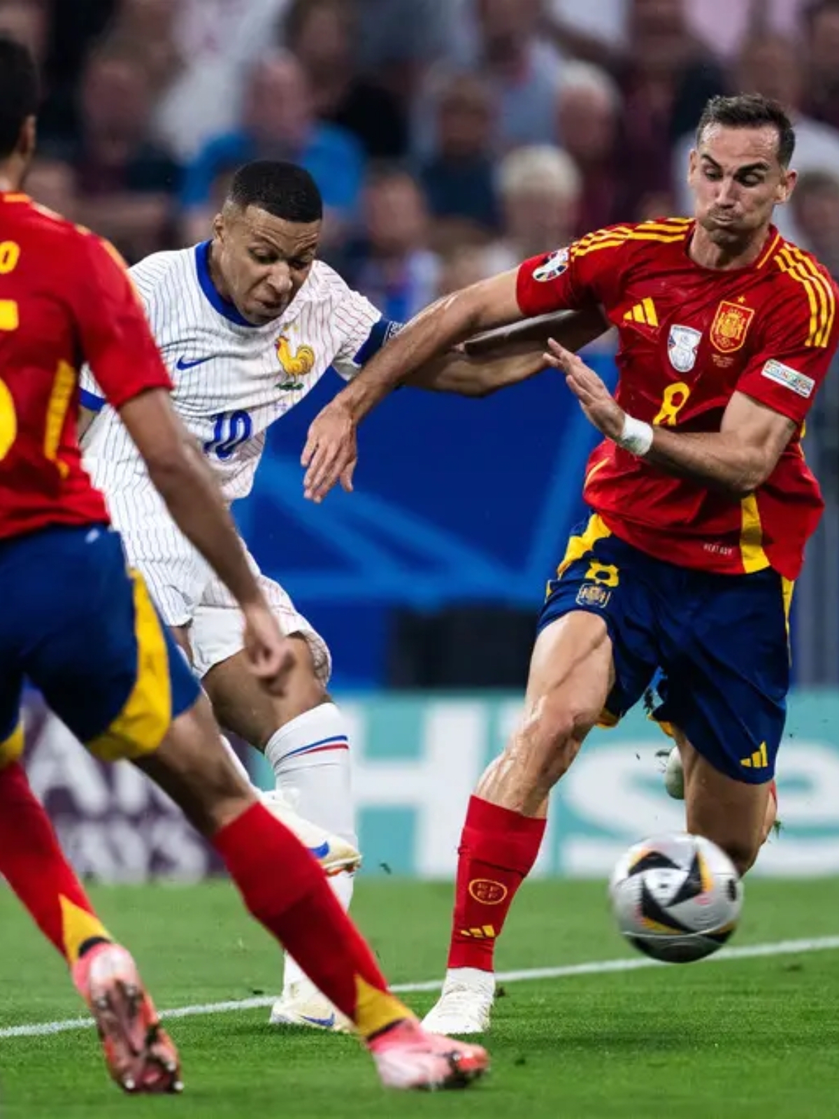 关于西班牙横扫希腊，轻松晋级欧洲预选赛的信息