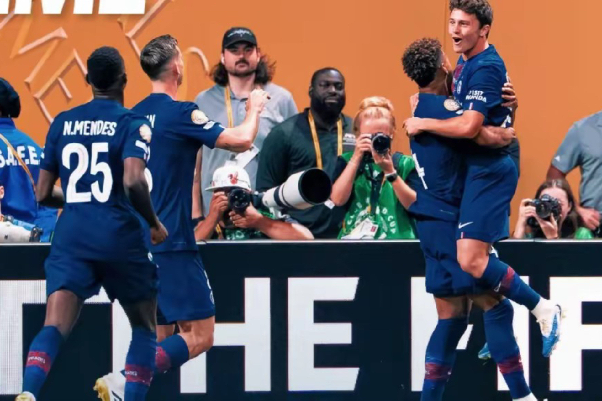 切尔西遭逢两连败，球队争四形势受挑战