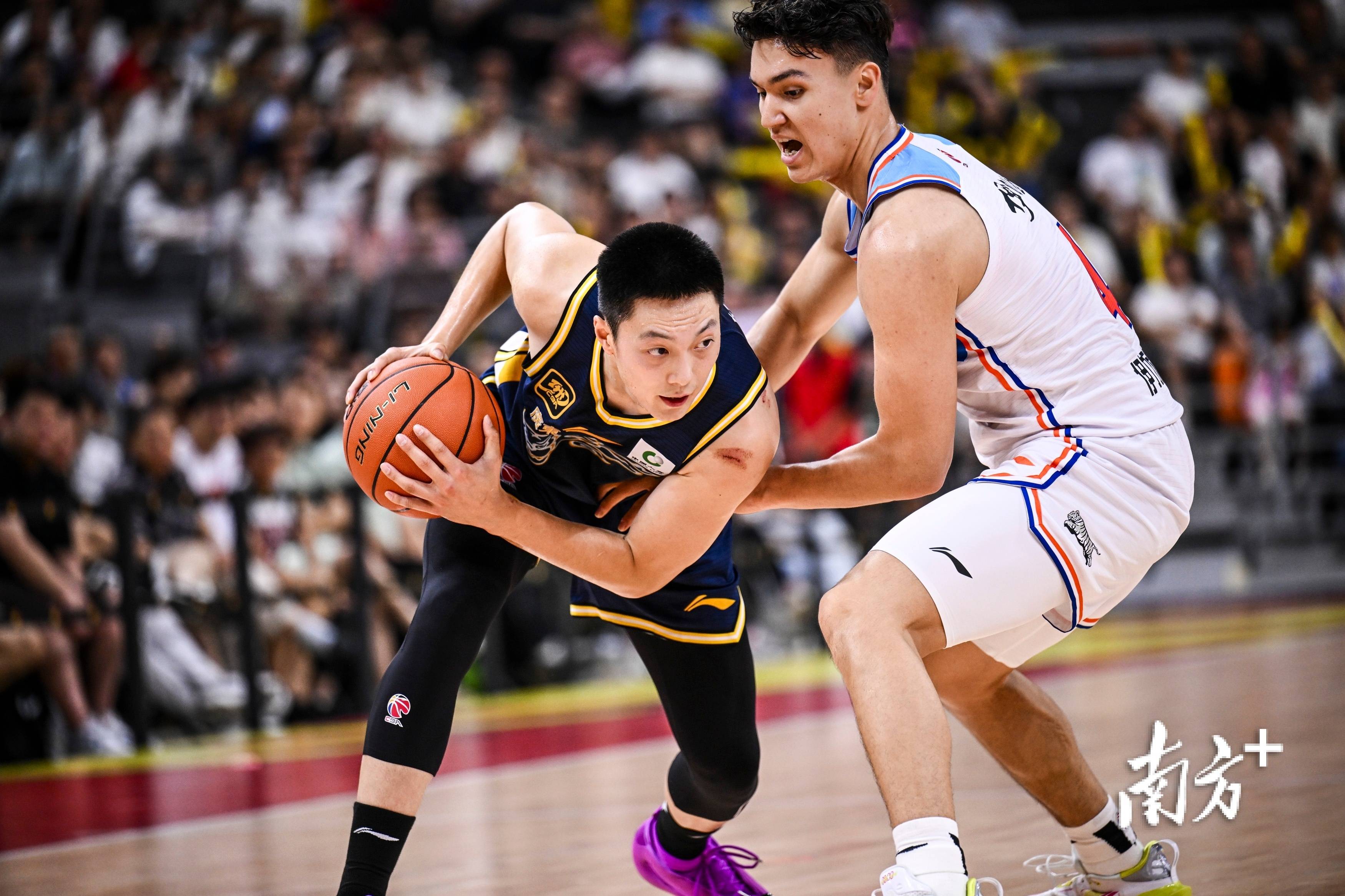 包含浙江客场逆转新疆，实现惊喜胜利的词条