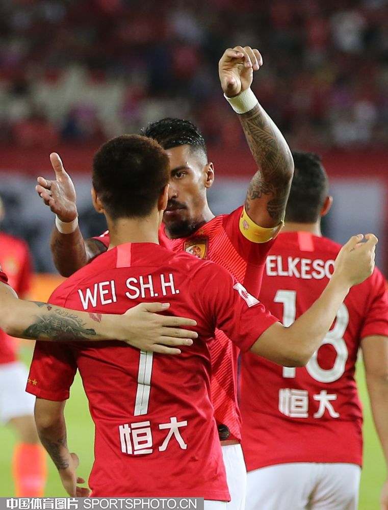 关于恒大豪取连胜，稳居积分榜榜首的信息