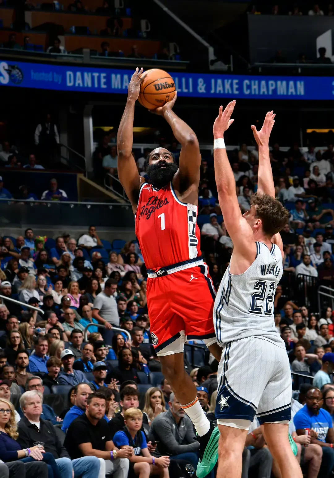 关于快船击败nuggets，乔治轰下关键绝杀球的信息