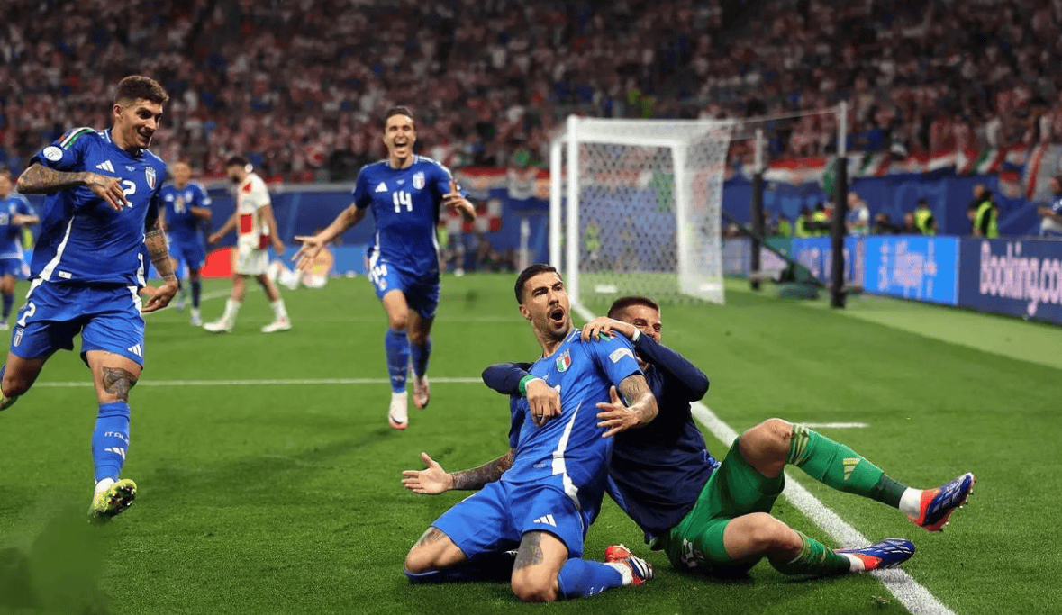 包含那不勒斯新赛季引援成果喜人,球队整体实力得到提升的词条 包含那不勒斯新赛季引援成果喜人,球队整体实力得到提升的词条