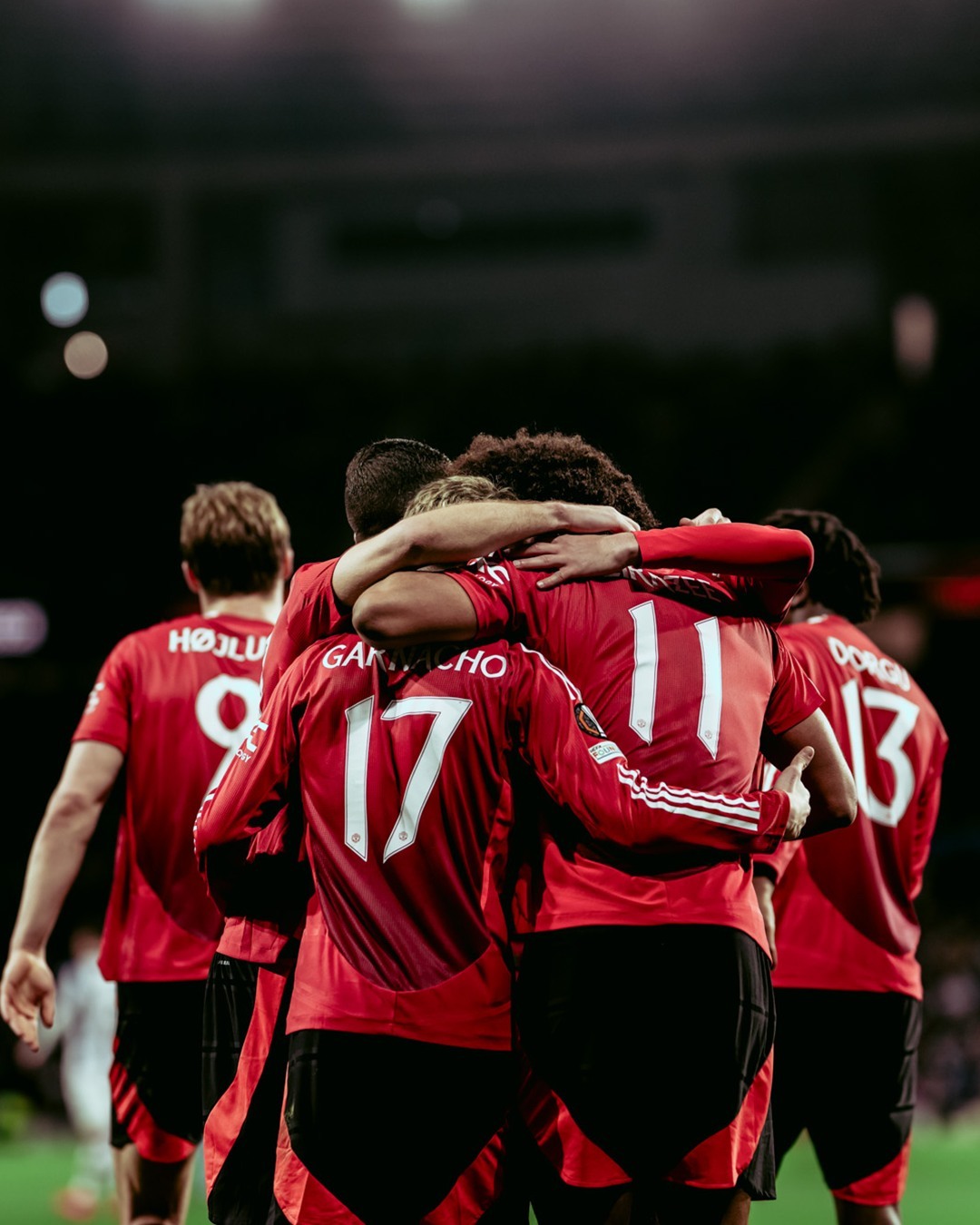 关于曼联险胜，欧冠前景岌岌可危的信息