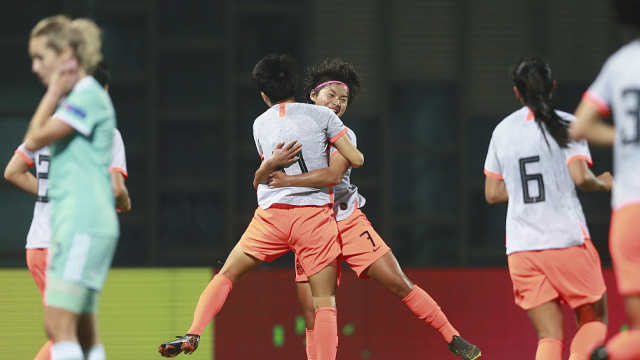 俄罗斯女足-逆转毛里求斯，继续前进！