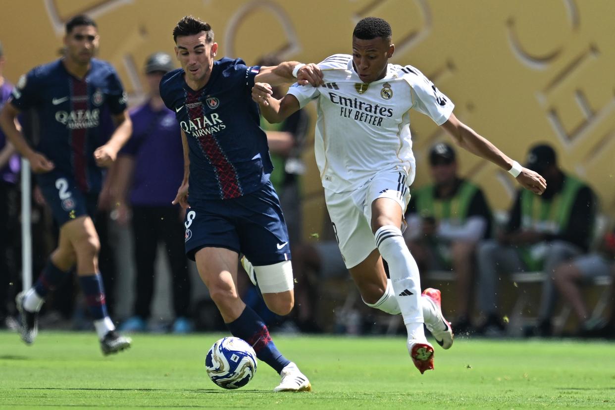 包含巴黎圣日耳曼球员因伤退出国家队比赛的词条