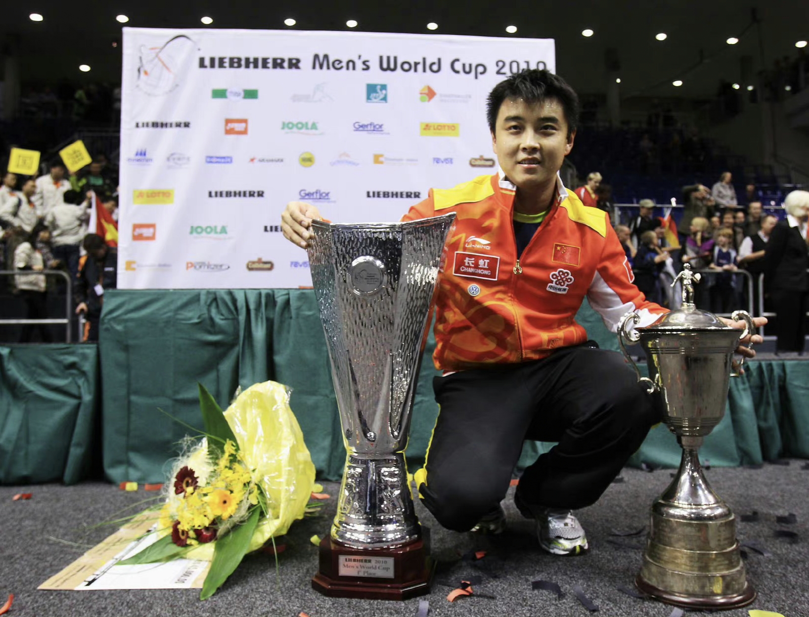 中国乒乓球队轻取英国乒乓球队,王皓送出助攻 中国乒乓球队轻取英国乒乓球队,王皓送出助攻