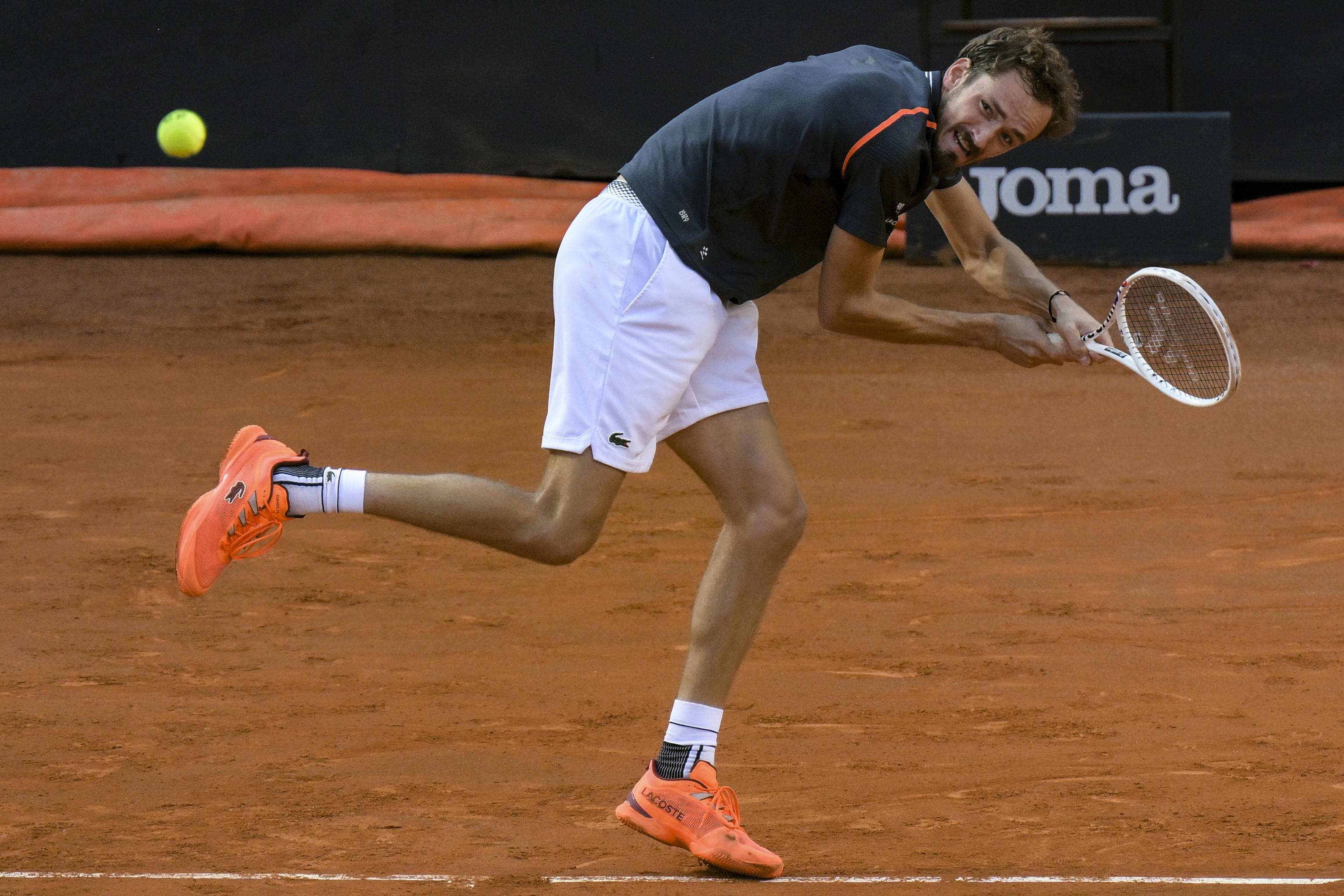 世界网球队爆冷意大利网球队，梅德韦杰夫统治全场的简单介绍