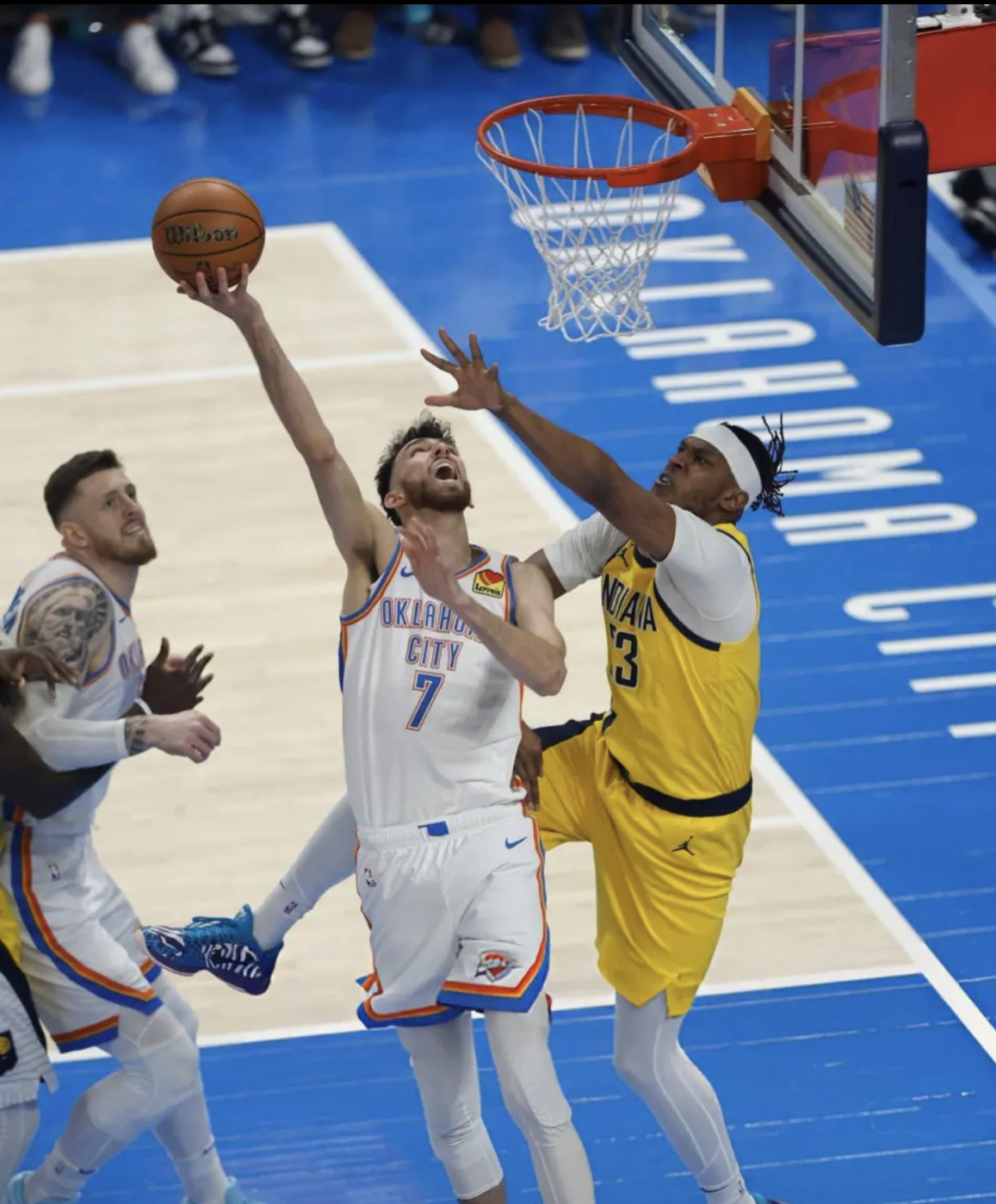 巴西男篮轻取马刺，詹姆斯三分雨点燃全场的简单介绍