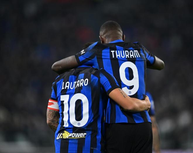 包含尤文图斯主场告捷，小组领跑一步之遥的词条