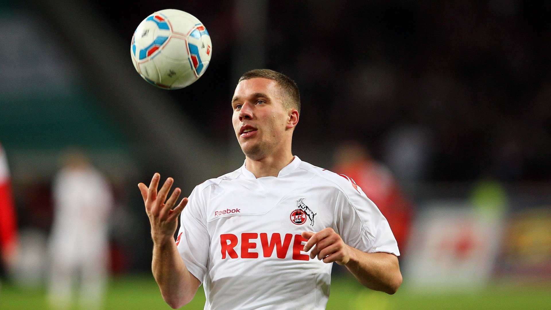 美加墨世界杯焦点战前瞻，奥地利钢铁洪流能否冲垮尤文基石防线？