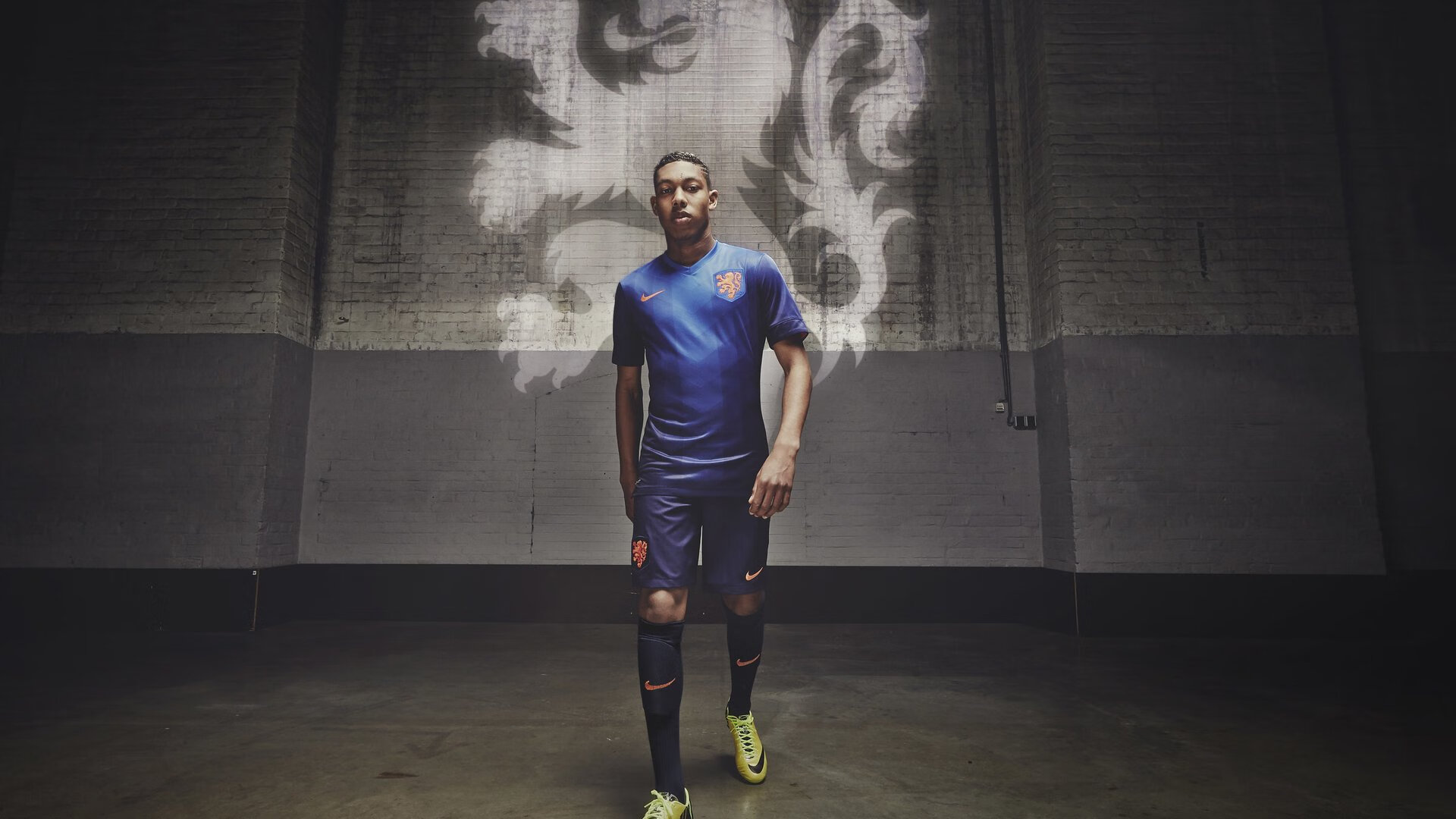 弗拉霍维奇爆发与哥伦比亚铁血防守,南美足球的战术革命