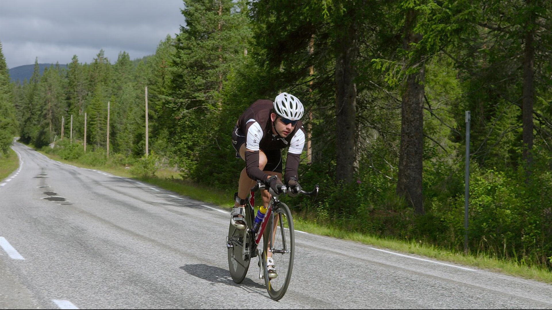 霍勒迪一剑封喉！上海队加时绝杀灰熊，点燃中美篮球交流之夜